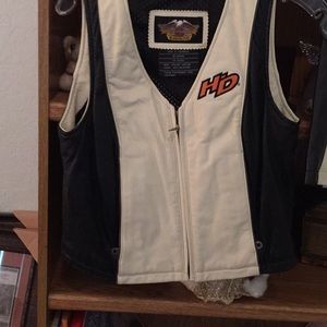 Harley best and matching skirt leather